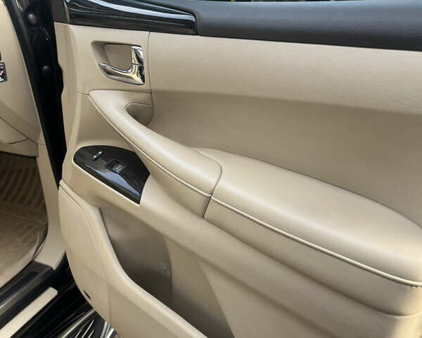 Чорний Лексус ЛХ, об'ємом двигуна 5.66 л та пробігом 214 тис. км за 38500 $, фото 8 на Automoto.ua