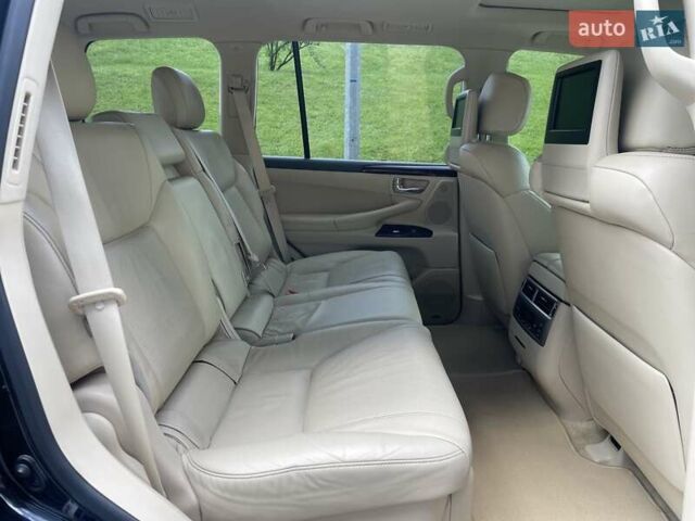 Черный Лексус ЛХ, объемом двигателя 5.7 л и пробегом 220 тыс. км за 35800 $, фото 91 на Automoto.ua