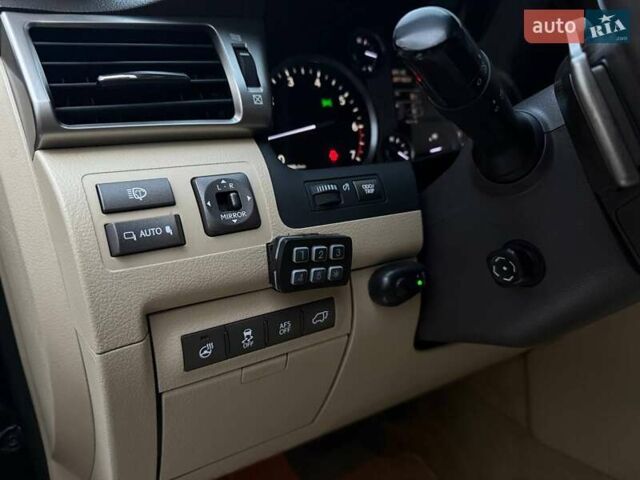 Черный Лексус ЛХ, объемом двигателя 5.66 л и пробегом 285 тыс. км за 32990 $, фото 13 на Automoto.ua