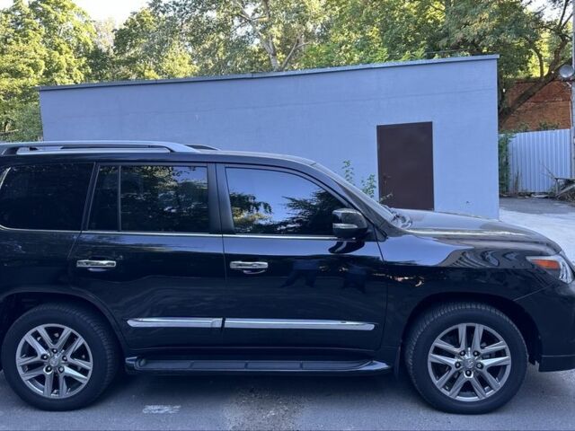 Черный Лексус ЛХ, объемом двигателя 5.7 л и пробегом 231 тыс. км за 31000 $, фото 9 на Automoto.ua