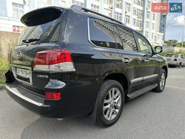Черный Лексус ЛХ, объемом двигателя 5.66 л и пробегом 152 тыс. км за 37800 $, фото 10 на Automoto.ua