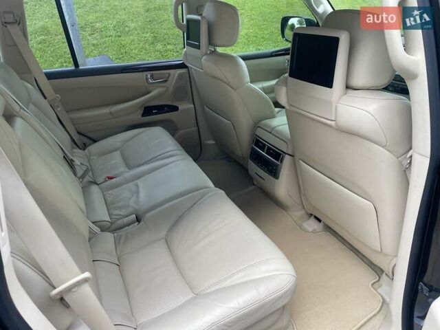 Черный Лексус ЛХ, объемом двигателя 5.7 л и пробегом 220 тыс. км за 35800 $, фото 90 на Automoto.ua