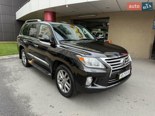 Черный Лексус ЛХ, объемом двигателя 5.7 л и пробегом 88 тыс. км за 47000 $, фото 2 на Automoto.ua