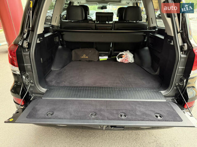 Черный Лексус ЛХ, объемом двигателя 5.7 л и пробегом 88 тыс. км за 47000 $, фото 44 на Automoto.ua