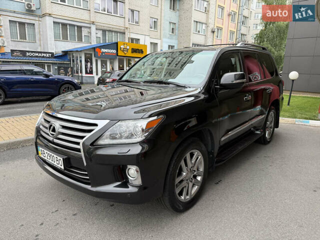 Черный Лексус ЛХ, объемом двигателя 5.7 л и пробегом 88 тыс. км за 47000 $, фото 4 на Automoto.ua