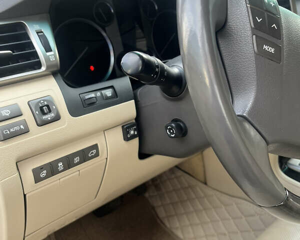 Чорний Лексус ЛХ, об'ємом двигуна 5.66 л та пробігом 214 тис. км за 38500 $, фото 4 на Automoto.ua