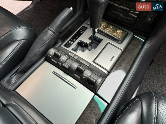 Черный Лексус ЛХ, объемом двигателя 5.7 л и пробегом 88 тыс. км за 47000 $, фото 24 на Automoto.ua