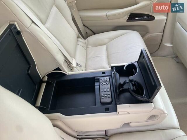 Черный Лексус ЛХ, объемом двигателя 5.7 л и пробегом 220 тыс. км за 35800 $, фото 97 на Automoto.ua