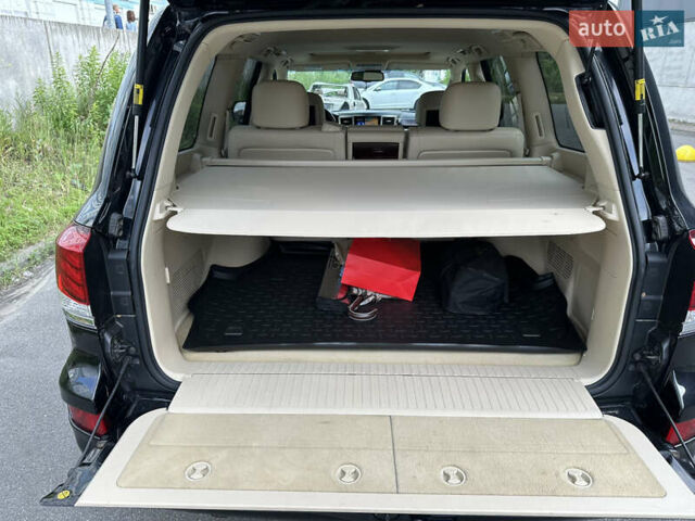 Черный Лексус ЛХ, объемом двигателя 5.66 л и пробегом 152 тыс. км за 37800 $, фото 31 на Automoto.ua