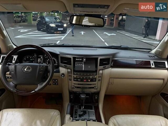Черный Лексус ЛХ, объемом двигателя 5.66 л и пробегом 285 тыс. км за 34990 $, фото 21 на Automoto.ua