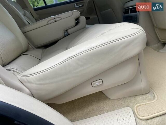 Черный Лексус ЛХ, объемом двигателя 5.7 л и пробегом 220 тыс. км за 35800 $, фото 99 на Automoto.ua