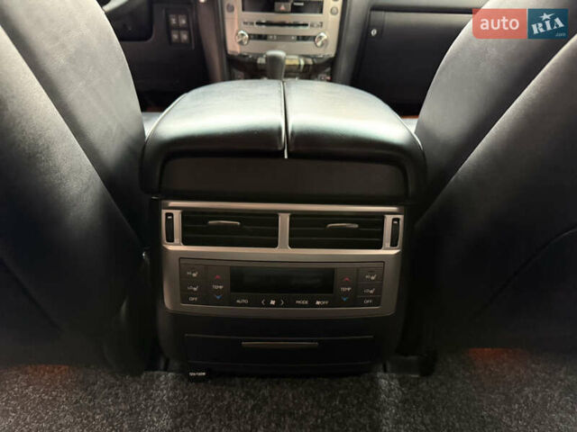 Черный Лексус ЛХ, объемом двигателя 5.7 л и пробегом 88 тыс. км за 47000 $, фото 32 на Automoto.ua