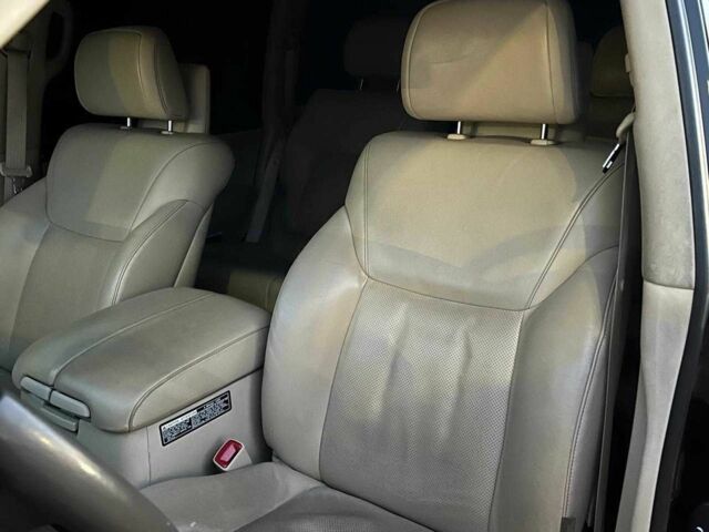 Черный Лексус ЛХ, объемом двигателя 5.7 л и пробегом 192 тыс. км за 33990 $, фото 14 на Automoto.ua