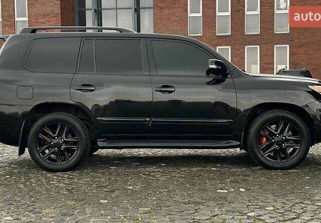 Черный Лексус ЛХ, объемом двигателя 5.66 л и пробегом 79 тыс. км за 42500 $, фото 31 на Automoto.ua