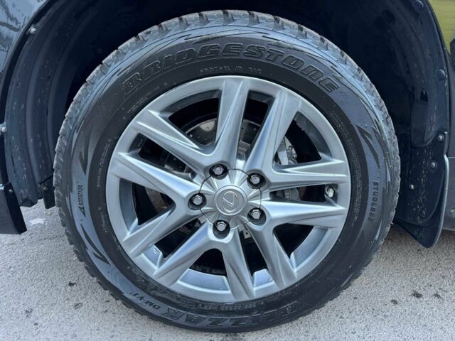 Чорний Лексус ЛХ, об'ємом двигуна 5.7 л та пробігом 185 тис. км за 36500 $, фото 6 на Automoto.ua