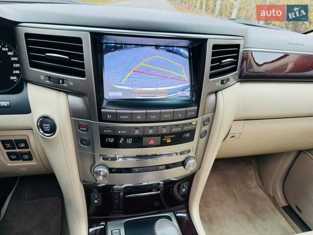 Черный Лексус ЛХ, объемом двигателя 5.66 л и пробегом 176 тыс. км за 35500 $, фото 22 на Automoto.ua