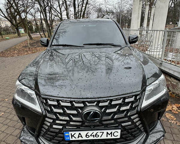 Черный Лексус ЛХ, объемом двигателя 5.7 л и пробегом 188 тыс. км за 43999 $, фото 1 на Automoto.ua