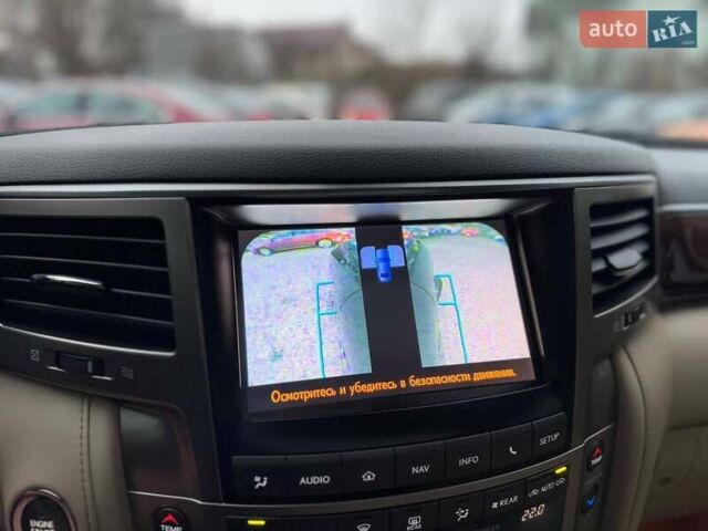 Черный Лексус ЛХ, объемом двигателя 5.66 л и пробегом 225 тыс. км за 39000 $, фото 35 на Automoto.ua