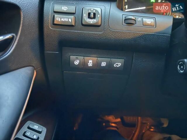 Черный Лексус ЛХ, объемом двигателя 5.66 л и пробегом 238 тыс. км за 34900 $, фото 33 на Automoto.ua