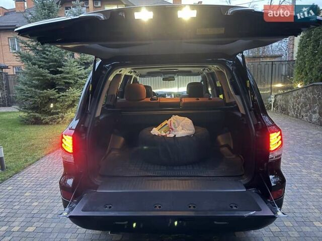 Черный Лексус ЛХ, объемом двигателя 5.66 л и пробегом 238 тыс. км за 34900 $, фото 31 на Automoto.ua