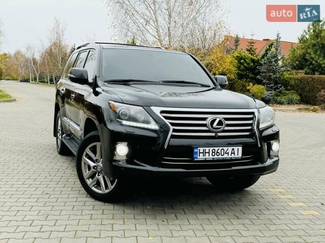Черный Лексус ЛХ, объемом двигателя 5.66 л и пробегом 176 тыс. км за 35500 $, фото 4 на Automoto.ua