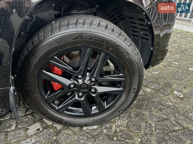 Черный Лексус ЛХ, объемом двигателя 5.66 л и пробегом 79 тыс. км за 42500 $, фото 29 на Automoto.ua