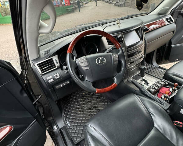 Черный Лексус ЛХ, объемом двигателя 5.7 л и пробегом 188 тыс. км за 43999 $, фото 9 на Automoto.ua