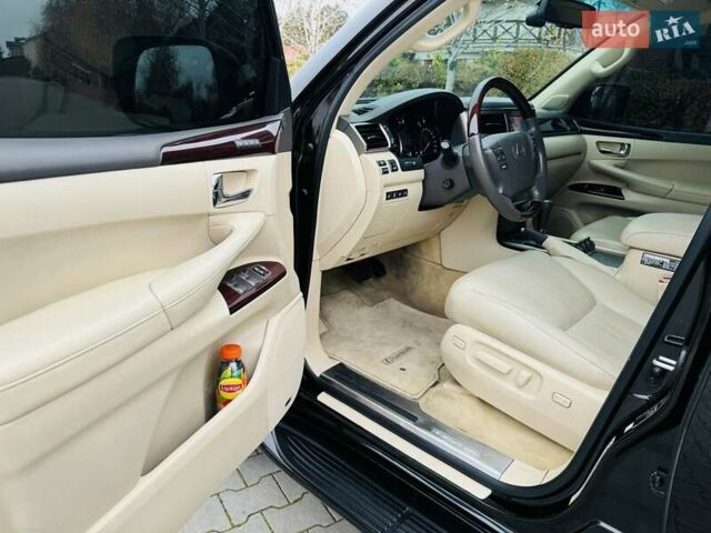 Черный Лексус ЛХ, объемом двигателя 5.66 л и пробегом 176 тыс. км за 35500 $, фото 8 на Automoto.ua