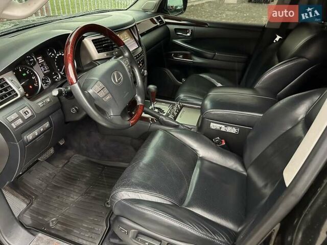 Черный Лексус ЛХ, объемом двигателя 5.66 л и пробегом 79 тыс. км за 42500 $, фото 19 на Automoto.ua