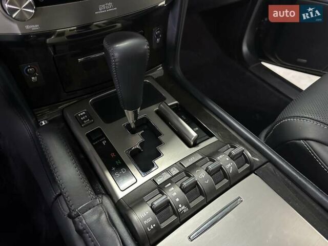 Черный Лексус ЛХ, объемом двигателя 5.66 л и пробегом 222 тыс. км за 49900 $, фото 17 на Automoto.ua