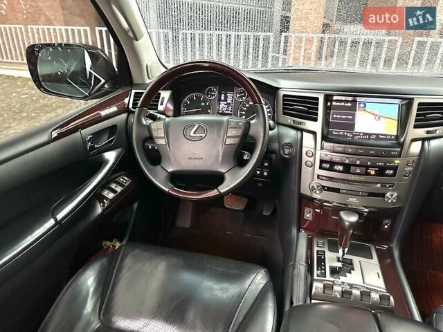 Черный Лексус ЛХ, объемом двигателя 5.66 л и пробегом 79 тыс. км за 42500 $, фото 22 на Automoto.ua