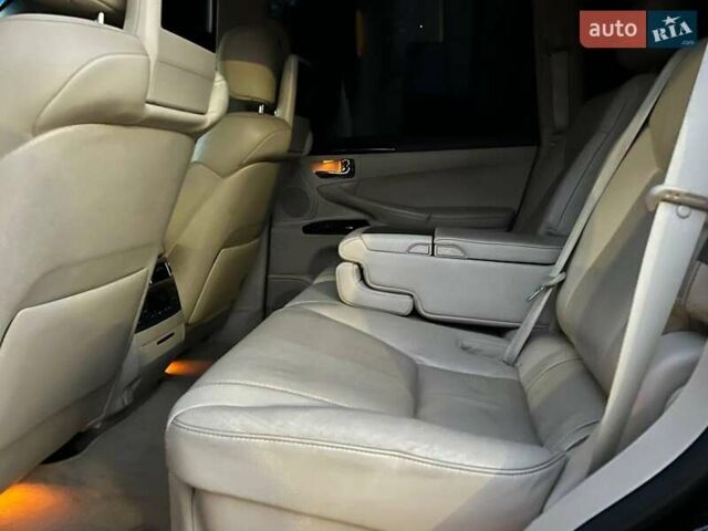 Черный Лексус ЛХ, объемом двигателя 5.7 л и пробегом 192 тыс. км за 33990 $, фото 16 на Automoto.ua