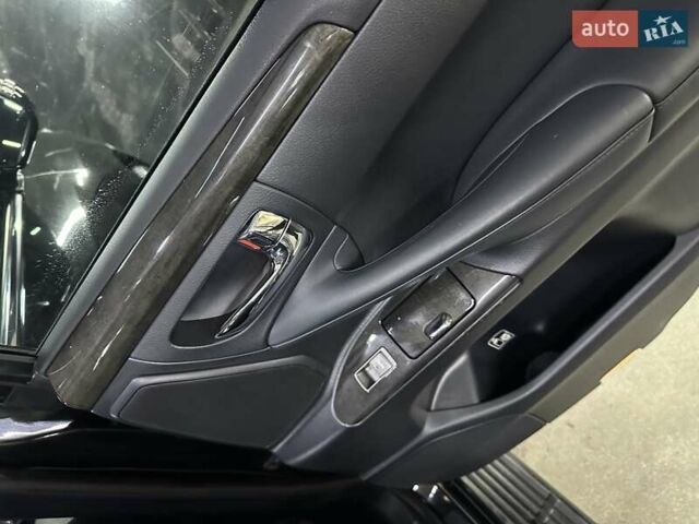 Черный Лексус ЛХ, объемом двигателя 5.66 л и пробегом 222 тыс. км за 49900 $, фото 24 на Automoto.ua