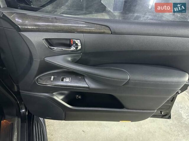 Черный Лексус ЛХ, объемом двигателя 5.66 л и пробегом 222 тыс. км за 49900 $, фото 22 на Automoto.ua