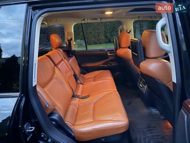 Черный Лексус ЛХ, объемом двигателя 5.66 л и пробегом 238 тыс. км за 34900 $, фото 30 на Automoto.ua
