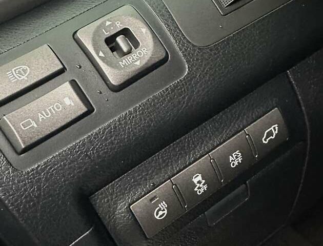 Черный Лексус ЛХ, объемом двигателя 5.66 л и пробегом 79 тыс. км за 42500 $, фото 37 на Automoto.ua