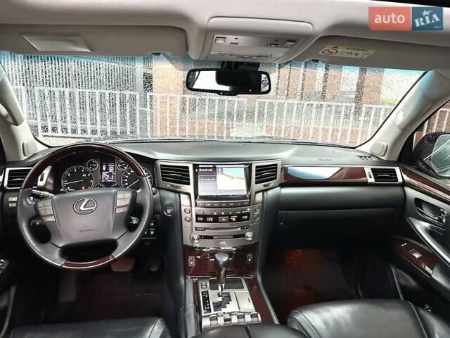 Черный Лексус ЛХ, объемом двигателя 5.66 л и пробегом 79 тыс. км за 42500 $, фото 23 на Automoto.ua