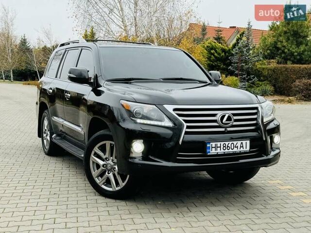 Черный Лексус ЛХ, объемом двигателя 5.66 л и пробегом 176 тыс. км за 35500 $, фото 6 на Automoto.ua