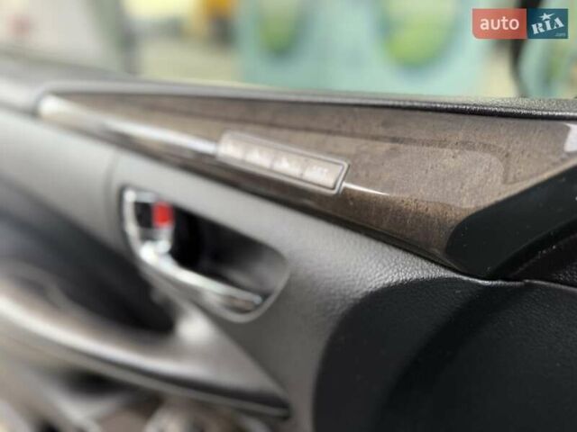 Чорний Лексус ЛХ, об'ємом двигуна 5.66 л та пробігом 184 тис. км за 42000 $, фото 20 на Automoto.ua