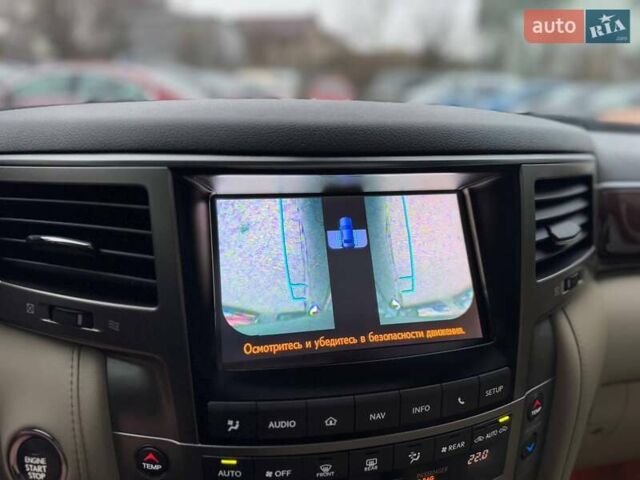 Черный Лексус ЛХ, объемом двигателя 5.66 л и пробегом 225 тыс. км за 39000 $, фото 37 на Automoto.ua