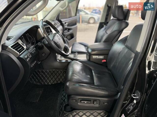 Чорний Лексус ЛХ, об'ємом двигуна 5.66 л та пробігом 184 тис. км за 42000 $, фото 17 на Automoto.ua