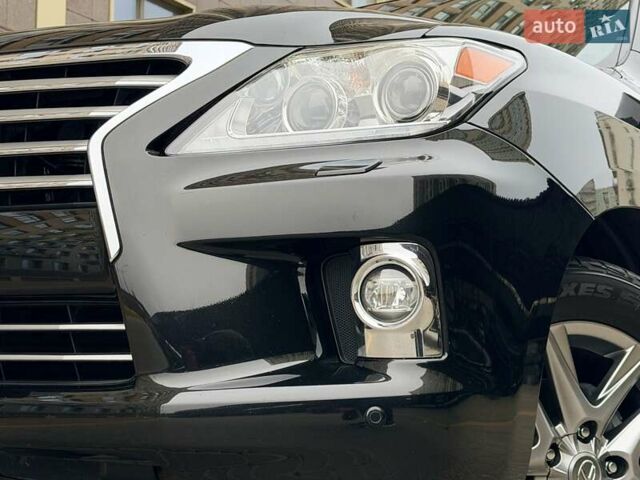 Чорний Лексус ЛХ, об'ємом двигуна 5.66 л та пробігом 162 тис. км за 43999 $, фото 7 на Automoto.ua