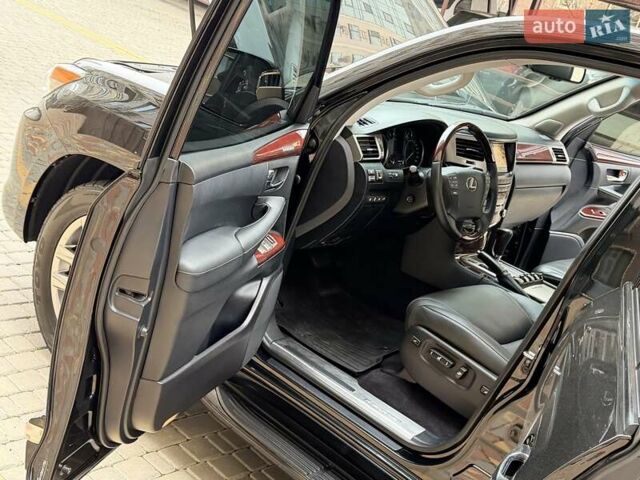 Чорний Лексус ЛХ, об'ємом двигуна 5.66 л та пробігом 162 тис. км за 43999 $, фото 70 на Automoto.ua