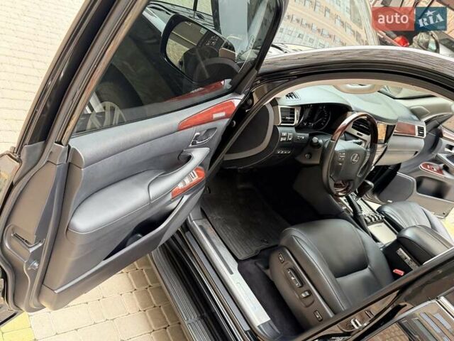 Чорний Лексус ЛХ, об'ємом двигуна 5.66 л та пробігом 162 тис. км за 43999 $, фото 69 на Automoto.ua
