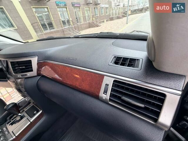 Чорний Лексус ЛХ, об'ємом двигуна 5.66 л та пробігом 162 тис. км за 43999 $, фото 37 на Automoto.ua