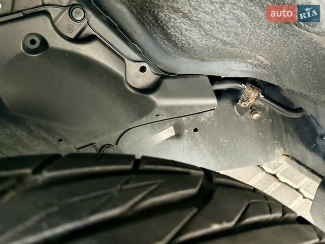 Чорний Лексус ЛХ, об'ємом двигуна 5.66 л та пробігом 162 тис. км за 43999 $, фото 126 на Automoto.ua