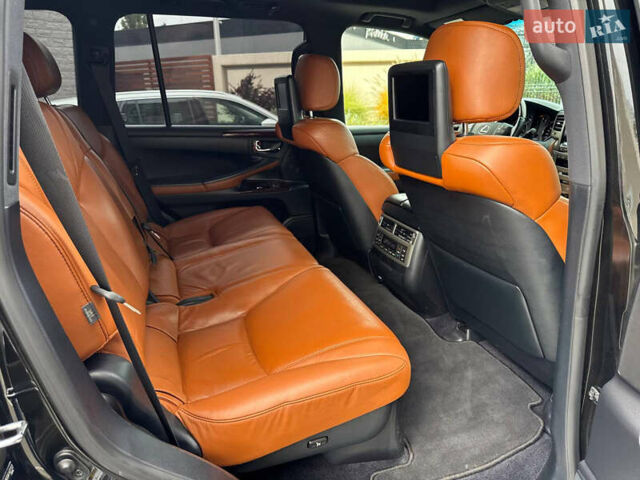 Черный Лексус ЛХ, объемом двигателя 5.66 л и пробегом 195 тыс. км за 36500 $, фото 26 на Automoto.ua