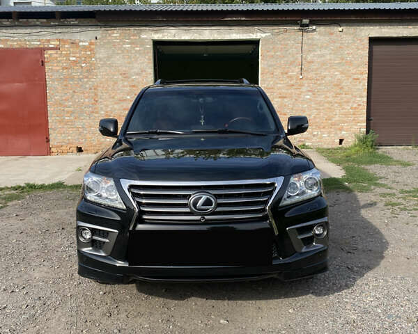 Чорний Лексус ЛХ, об'ємом двигуна 5.7 л та пробігом 180 тис. км за 55000 $, фото 1 на Automoto.ua
