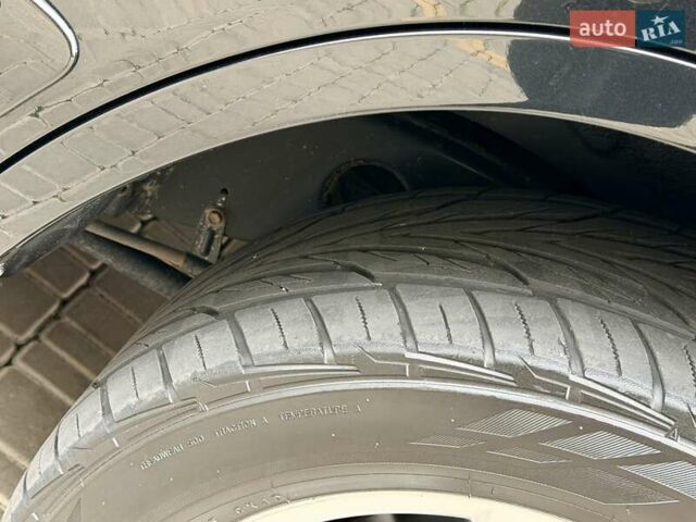 Чорний Лексус ЛХ, об'ємом двигуна 5.66 л та пробігом 162 тис. км за 43999 $, фото 130 на Automoto.ua