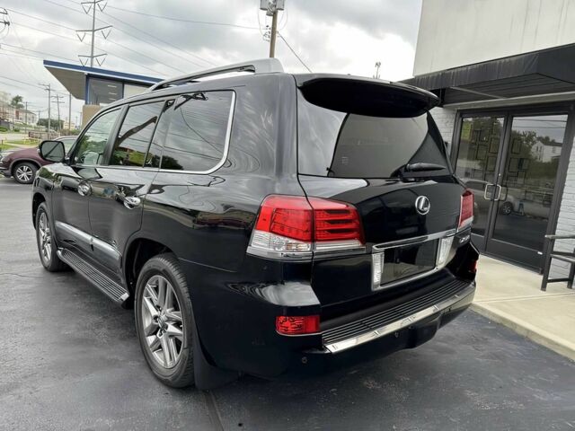 Черный Лексус ЛХ, объемом двигателя 5.7 л и пробегом 87 тыс. км за 20000 $, фото 5 на Automoto.ua